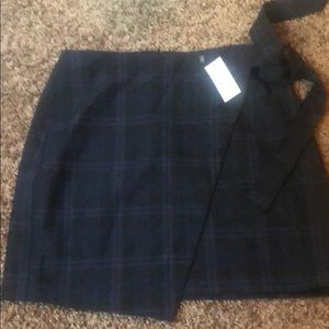 Blue/Black plaid skirt